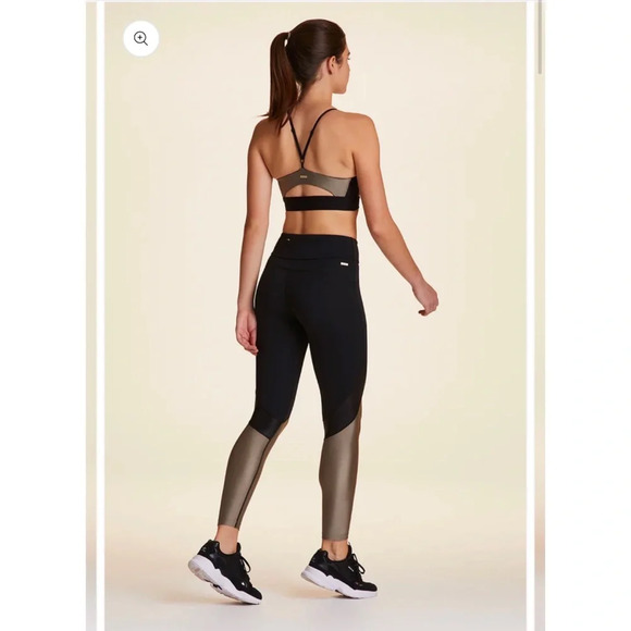 Alala Captain Ankle Tight Leggings in Black + Gold Dust Size Small - Picture 3 of 10